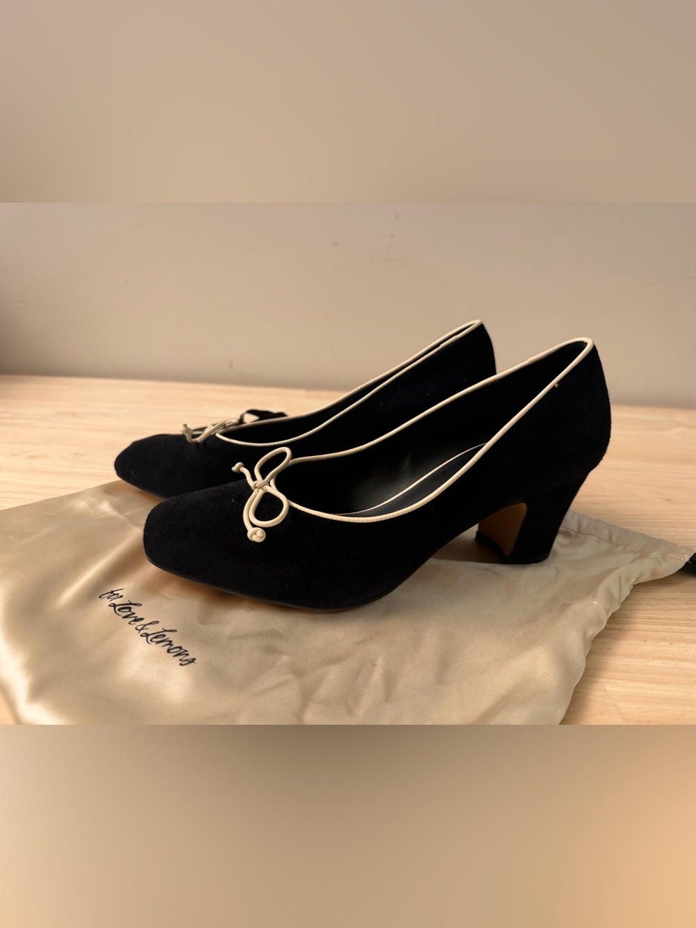 Black Suede Block Heel Pumps with Bow Contrast Trim